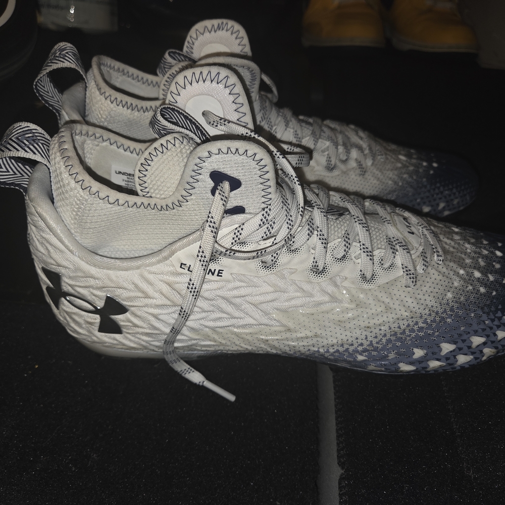 Under Armour Men's White and Blue Athletic Shoes
